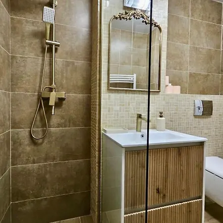 In With 3 Apartment Craiova